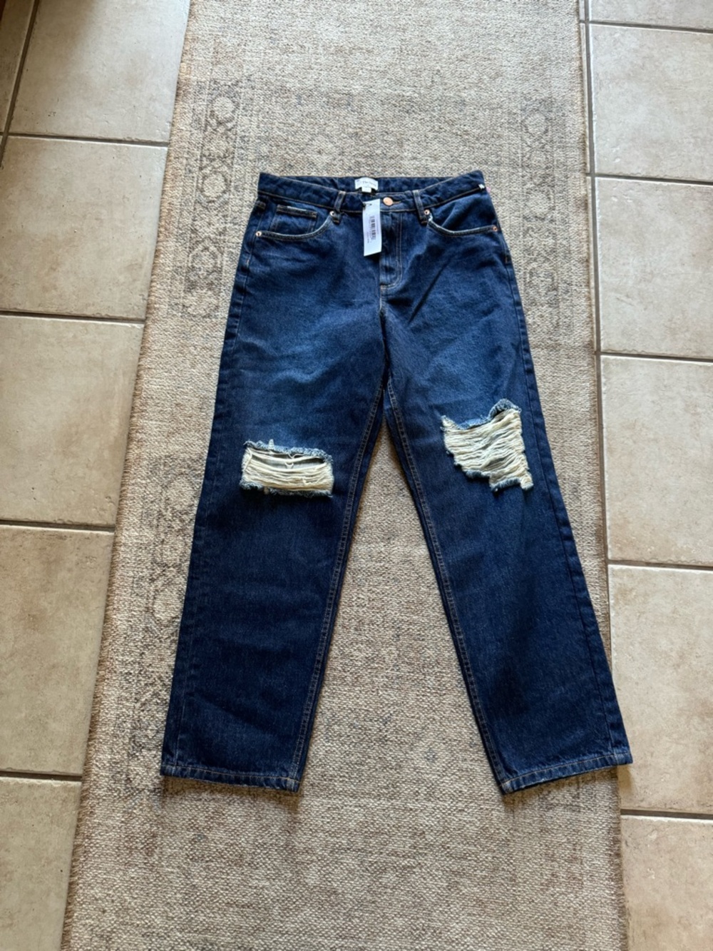 High-Rise Distressed Jeans — Dark Blue High-Waist Fit